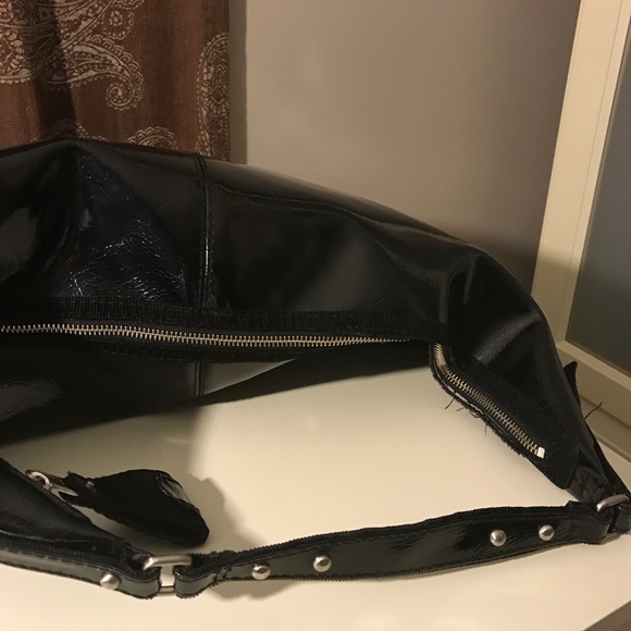 GAP - Picture 4 of 4